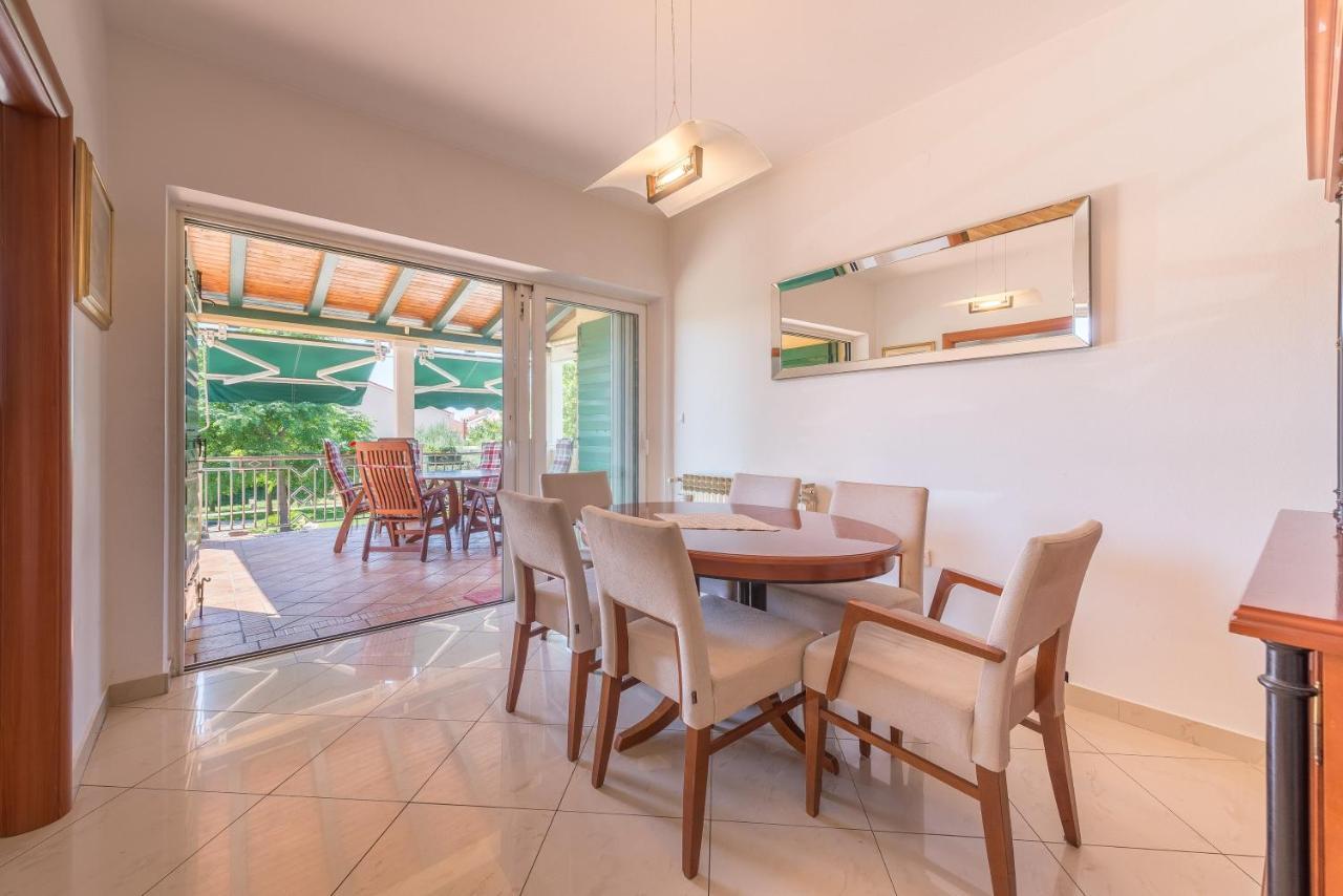 Villa Lux Nina With Six Bedrooms, Private Pool, Sauna ซาดาร์ ภายนอก รูปภาพ