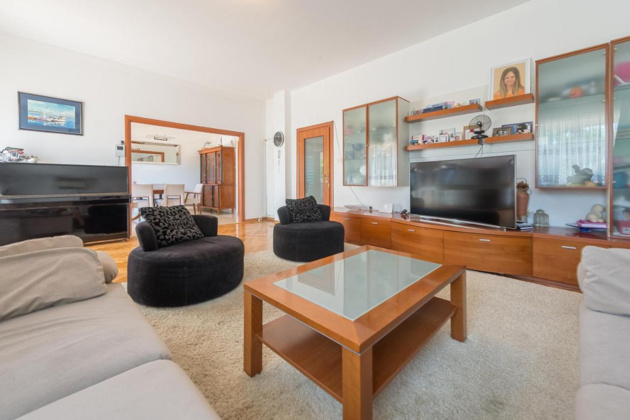 Villa Lux Nina With Six Bedrooms, Private Pool, Sauna ซาดาร์ ภายนอก รูปภาพ