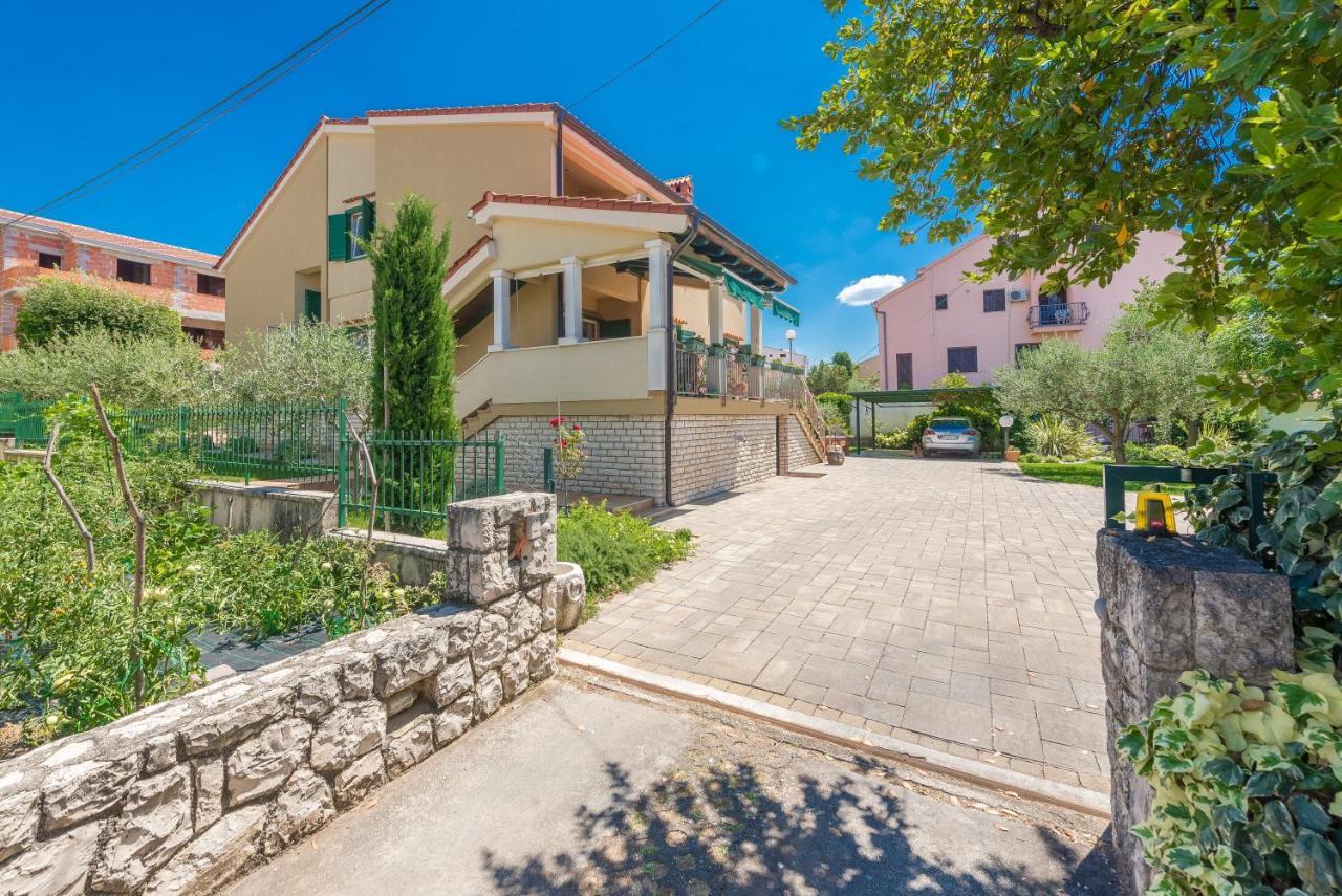 Villa Lux Nina With Six Bedrooms, Private Pool, Sauna ซาดาร์ ภายนอก รูปภาพ
