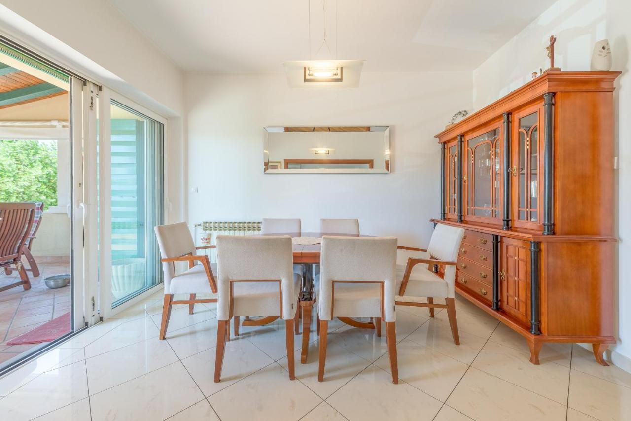 Villa Lux Nina With Six Bedrooms, Private Pool, Sauna ซาดาร์ ภายนอก รูปภาพ