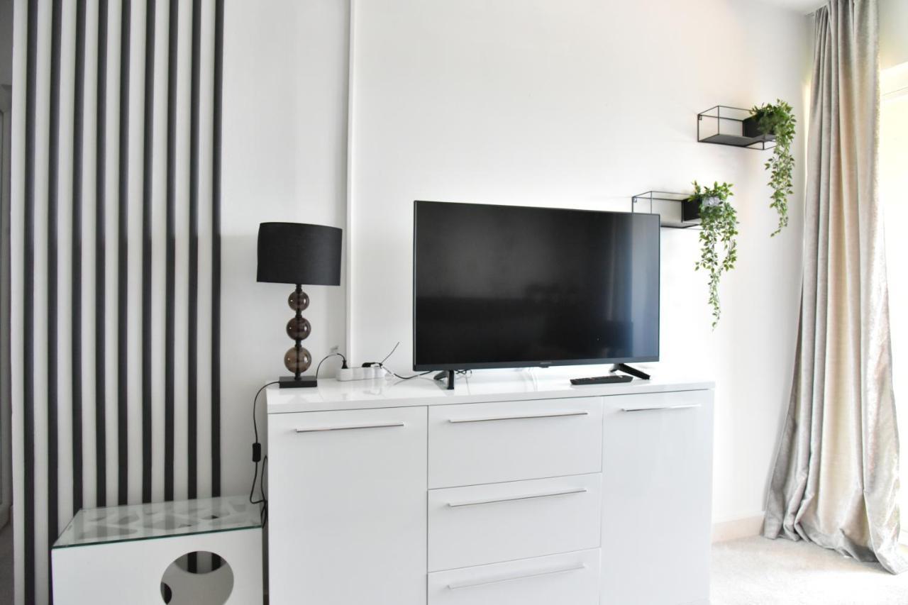 Villa Lux Nina With Six Bedrooms, Private Pool, Sauna ซาดาร์ ภายนอก รูปภาพ