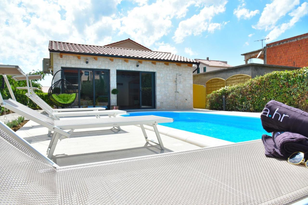 Villa Lux Nina With Six Bedrooms, Private Pool, Sauna ซาดาร์ ภายนอก รูปภาพ