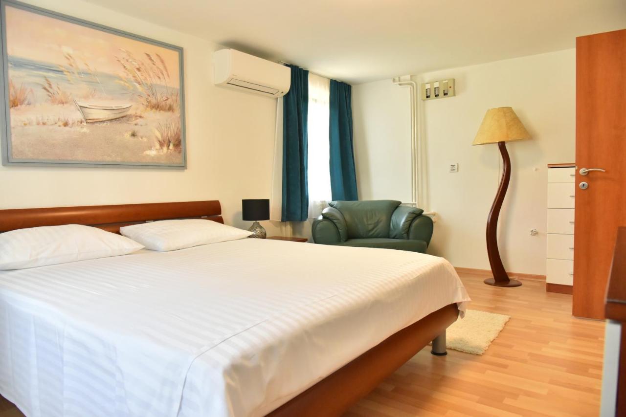 Villa Lux Nina With Six Bedrooms, Private Pool, Sauna ซาดาร์ ภายนอก รูปภาพ